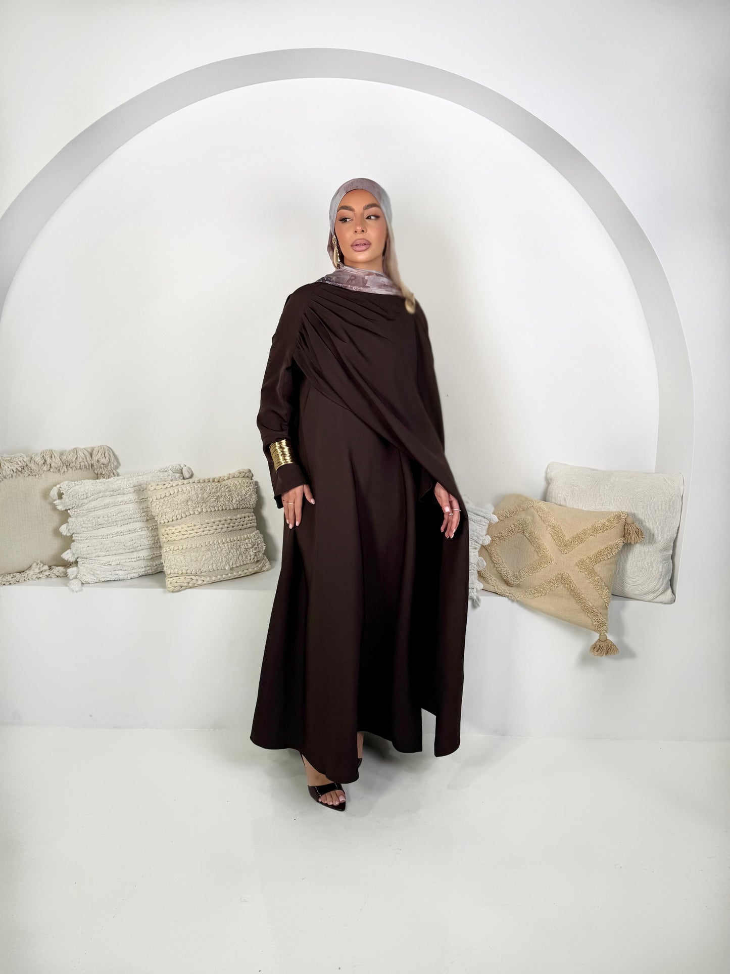 Winter Closed Shawl Abaya