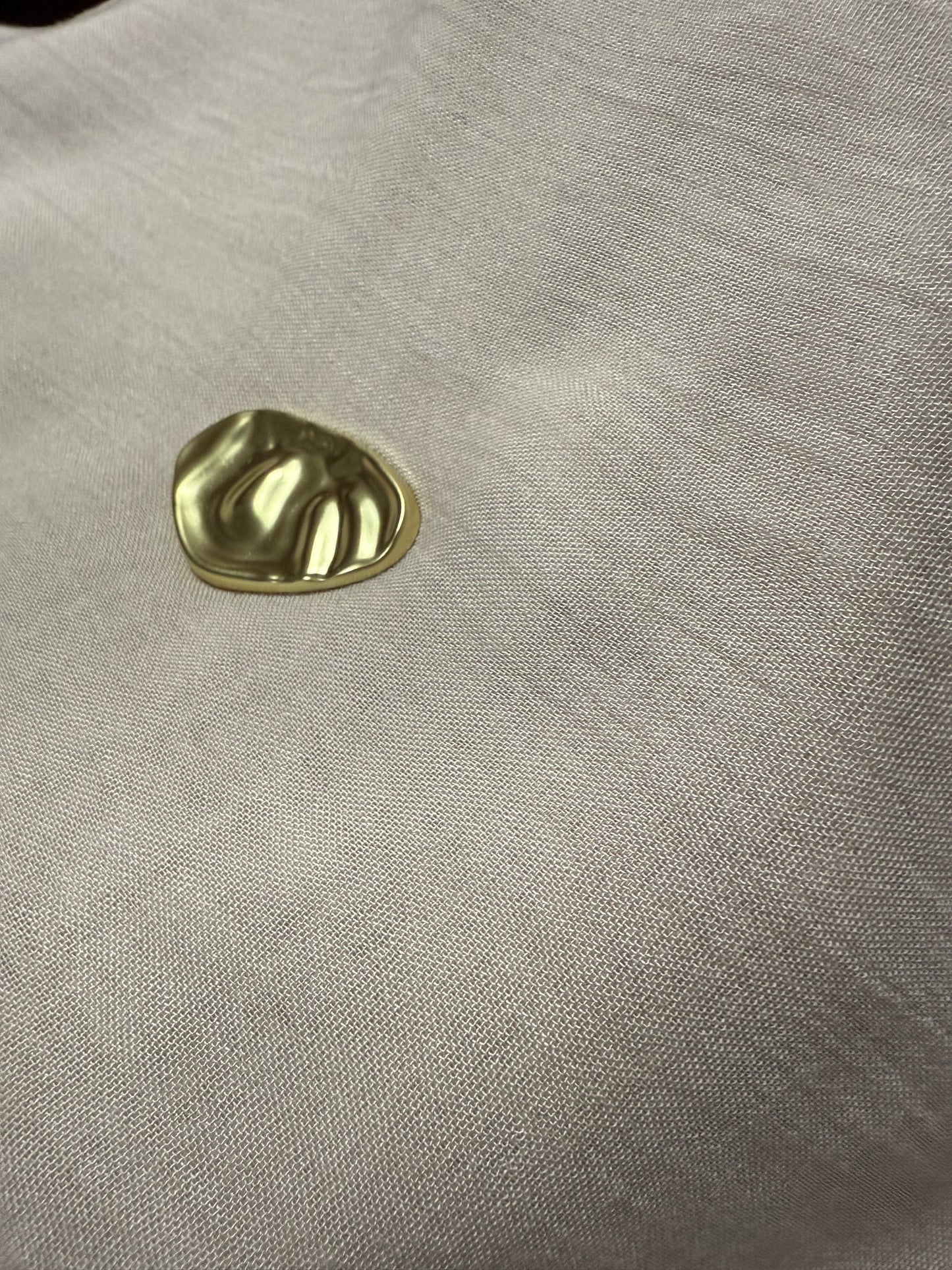 Magnetic statement brooch